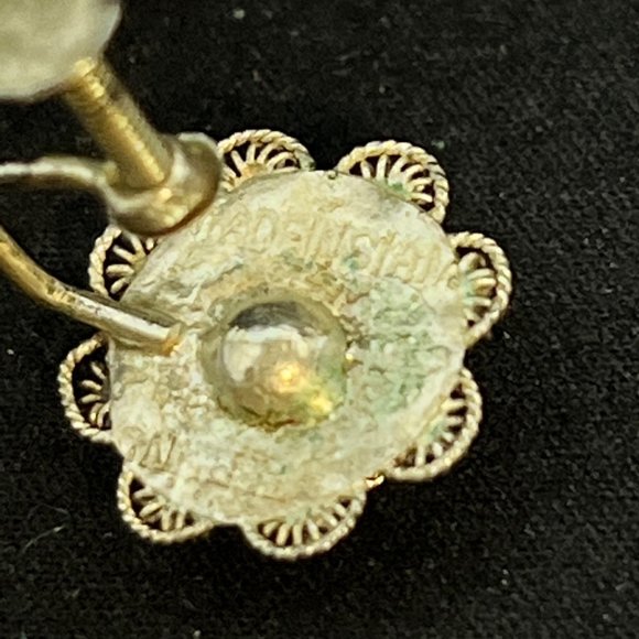 Vintage Siam Sterling Silver Flower Screw Back Earrings (3782) - Picture 5 of 5